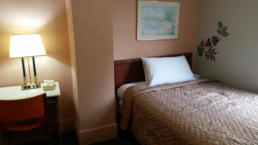 أوتاوا A Voyageur'S Guest House الغرفة الصورة
